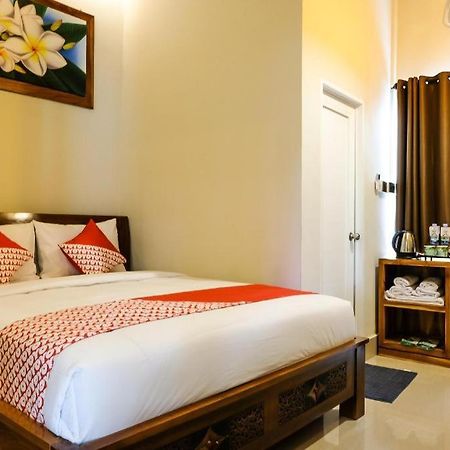 Oyo 683 Jepun Guesthouse Mataram Ngoại thất bức ảnh