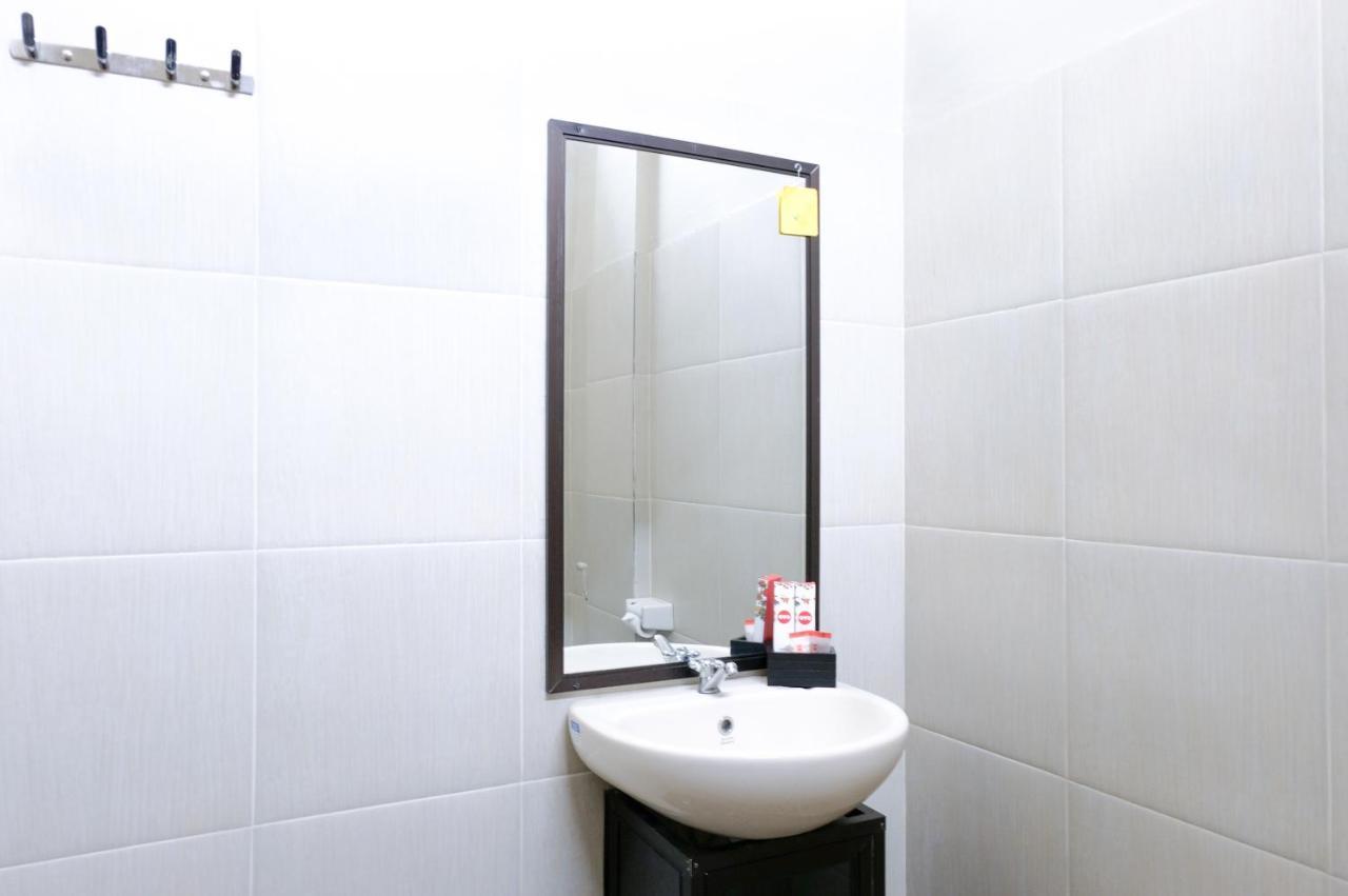 Oyo 683 Jepun Guesthouse Mataram Ngoại thất bức ảnh