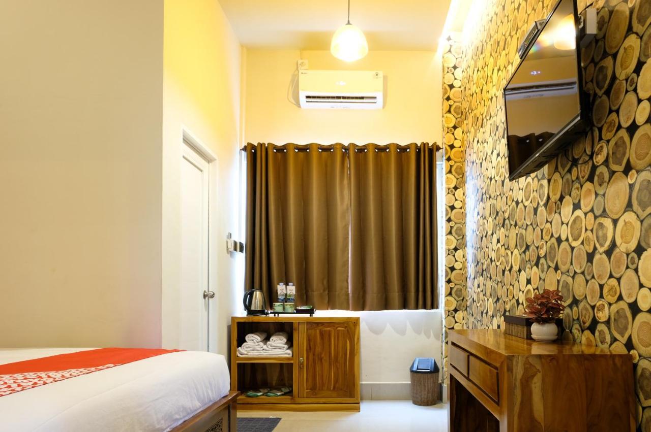 Oyo 683 Jepun Guesthouse Mataram Ngoại thất bức ảnh